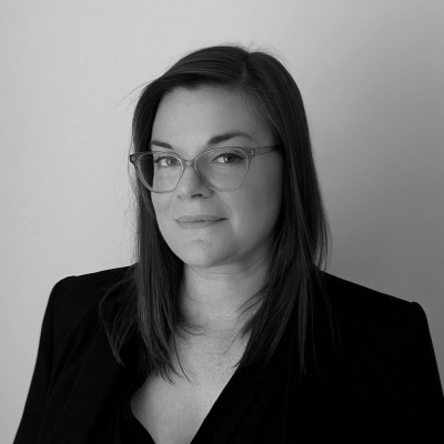 Anna Stothart Headshot