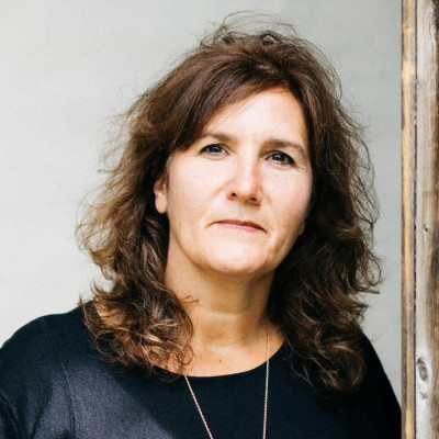 Susan Cross Headshot
